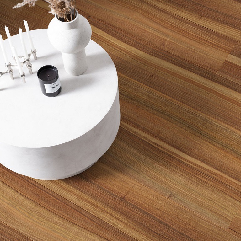 PERGO ARENDAL NOGAL REFINADO